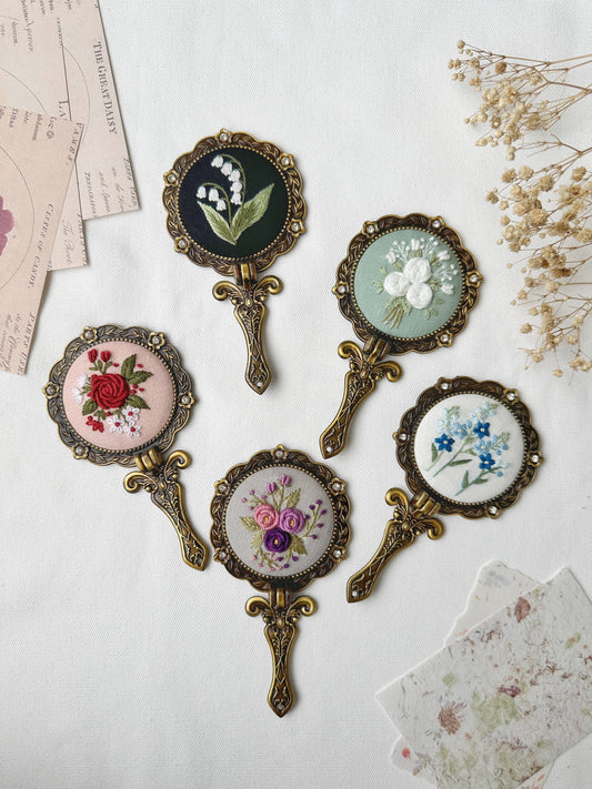 Floral Embroidered Round Folding Mirror, Collection Aura✅