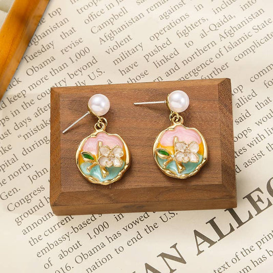 Elegant Flower Earrings Vintage Style Pearl Detail