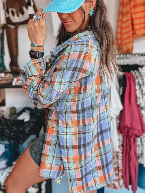 Retro Plaid Print Loose-Fit Button-Up Shirt