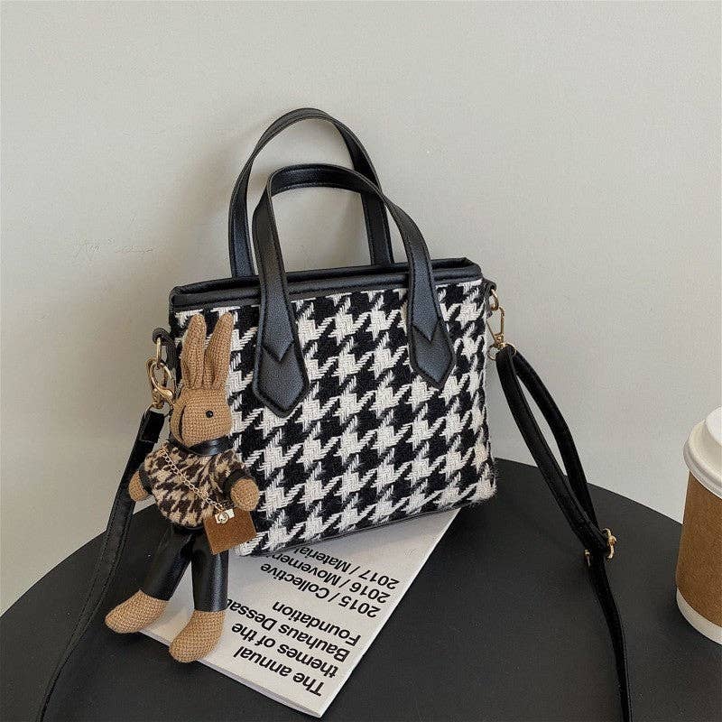 Fashionable Versatile Shoulder Handbag With Attachments