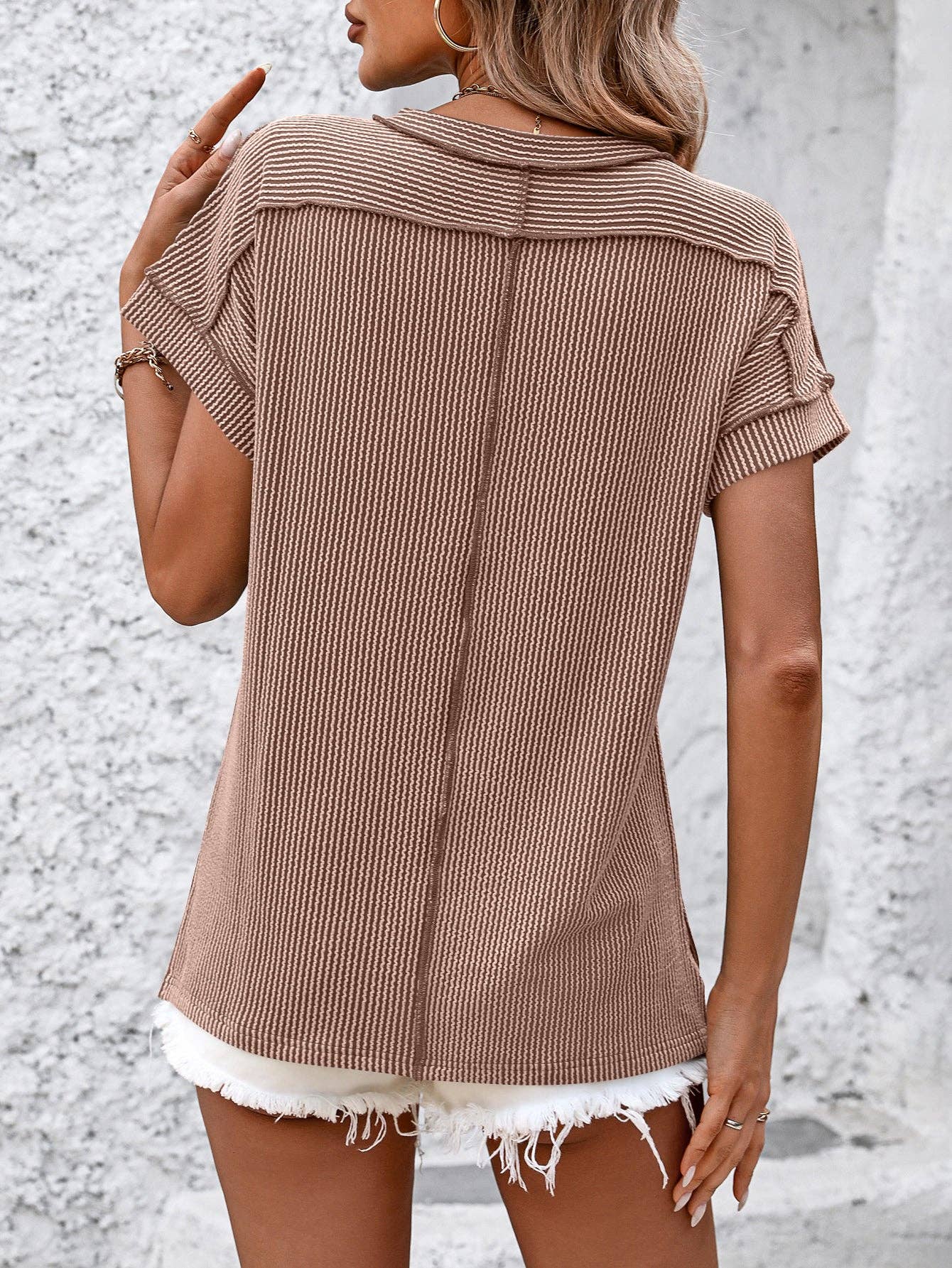 Backstitch Strip Short Sleeve Knit Casual T Shirts: Khaki / 65%Rayon/35%Polyester