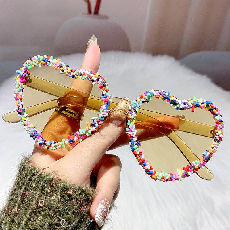 Heart-Shaped Fashion Sunglasses Trendy Beach Shades