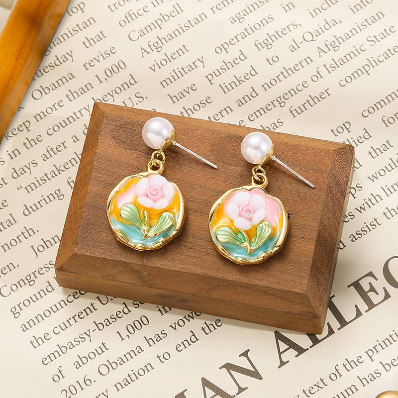 Elegant Flower Earrings Vintage Style Pearl Detail