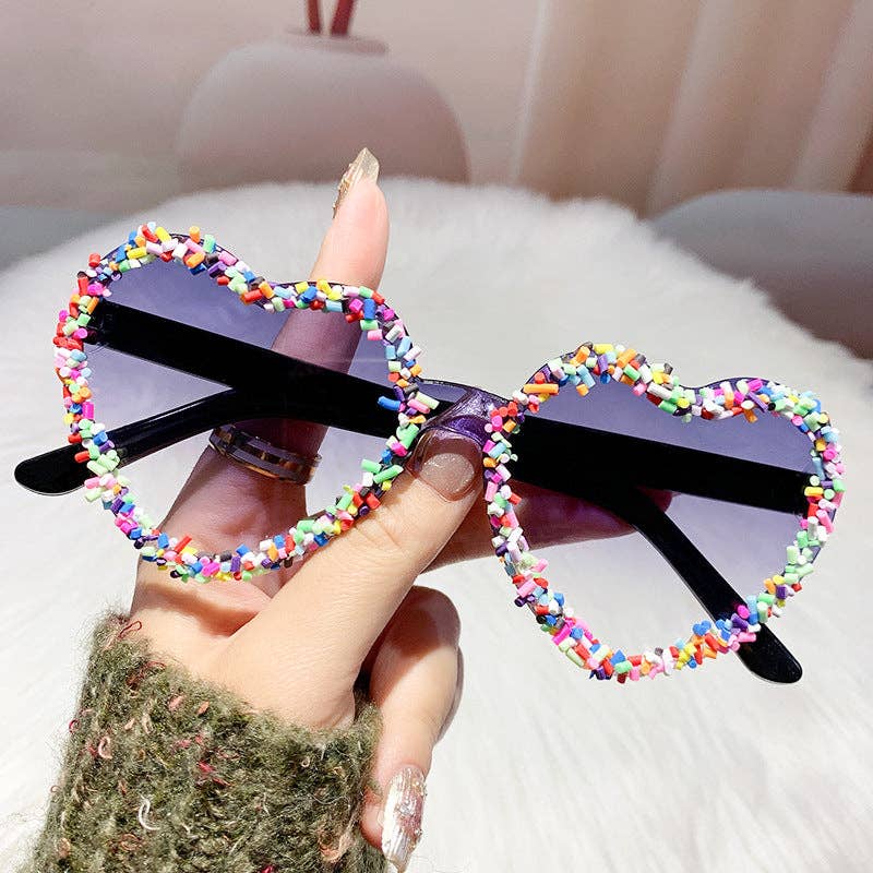 Heart-Shaped Fashion Sunglasses Trendy Beach Shades