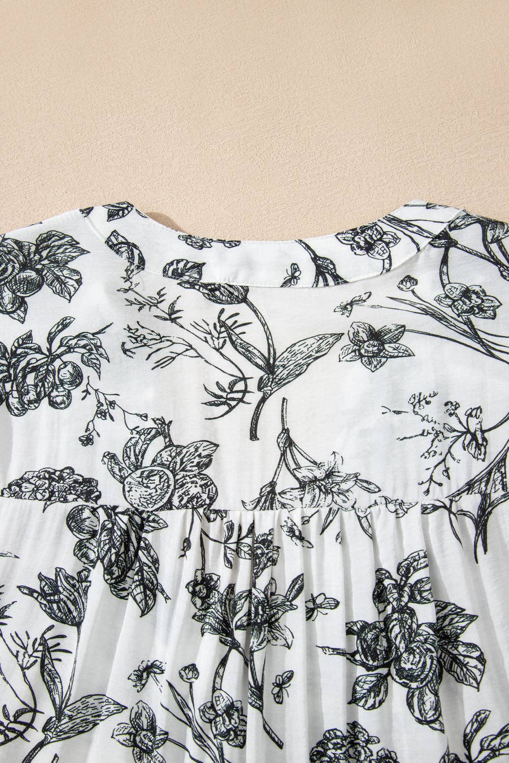 Black Floral Print Piping Trim Notched Neck Ruffle Sleeve Plus Size Long Dress: Black / 80%Viscose+20%Polyamide / 4X